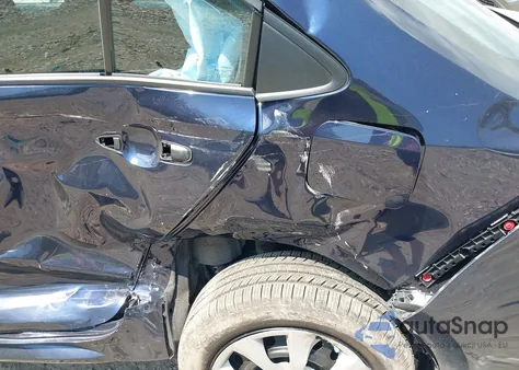 2022 Toyota Corolla Le z USA, uszkodzony, nr VIN 5YFEPMAE1NP336983